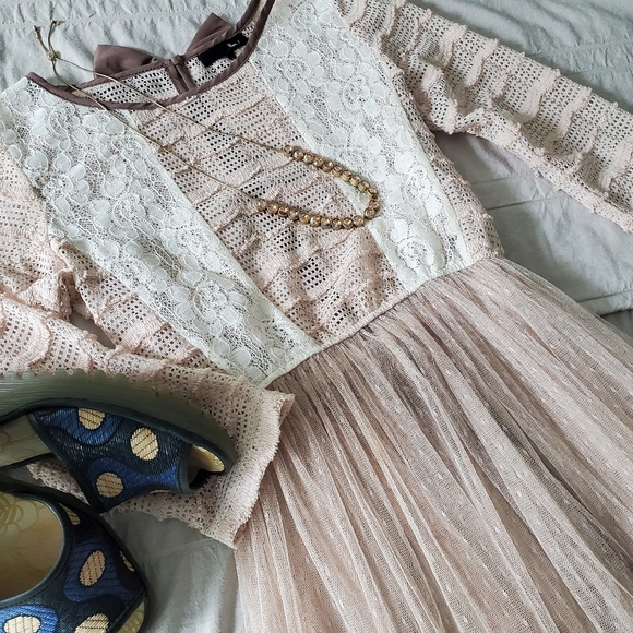 RYU Mixed Media Bowed Back Top - Picture 10 of 14